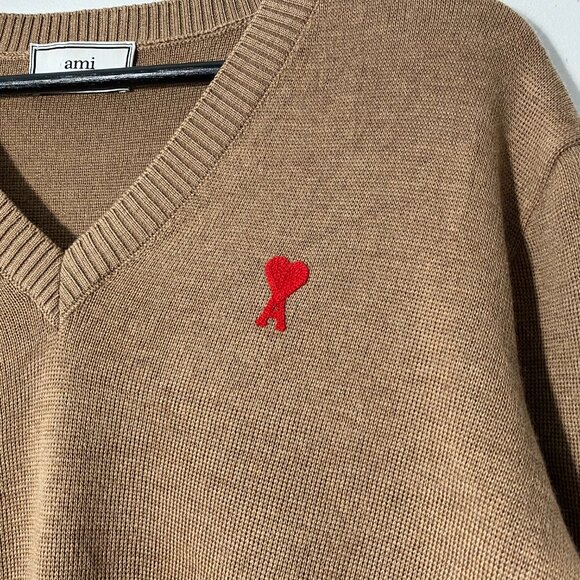 AMI Alexandre Mattiussi Beige Merino Ami De Coeur V-Neck Sweater mens size XL - Picture 3 of 10